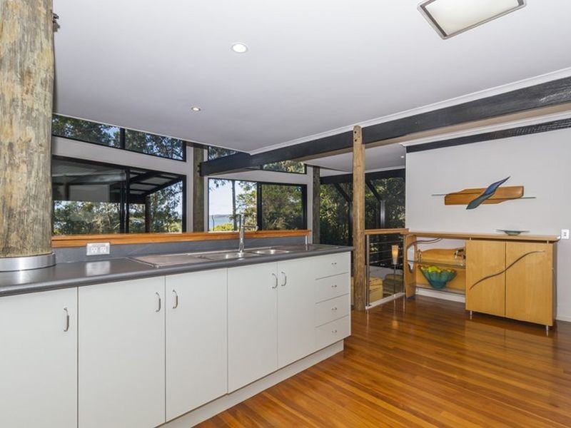 20 The Esplanade, Karragarra Island QLD 4184