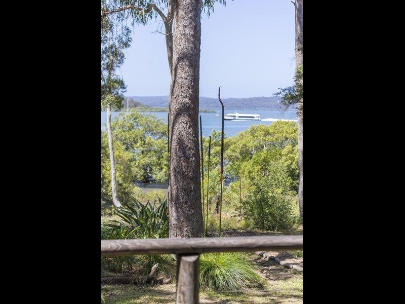 20 The Esplanade, Karragarra Island QLD 4184