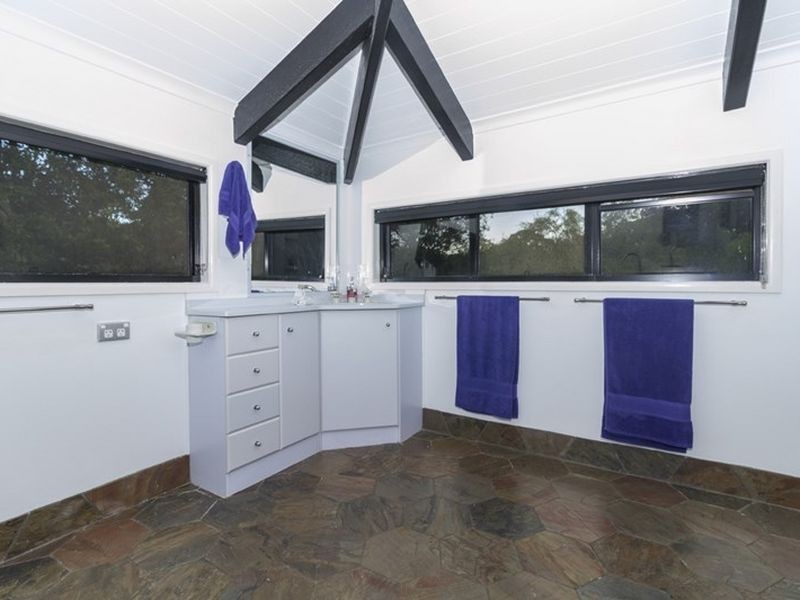 20 The Esplanade, Karragarra Island QLD 4184