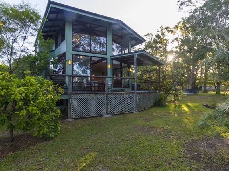 20 The Esplanade, Karragarra Island QLD 4184