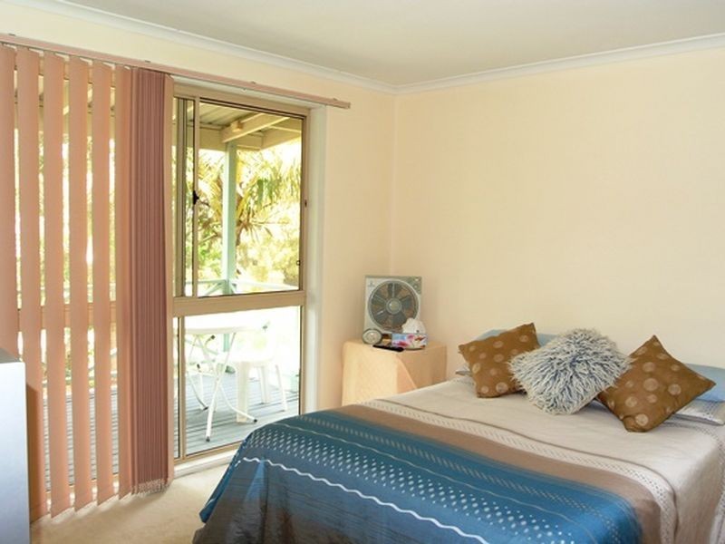 33 Charles Terrace, Macleay Island QLD 4184