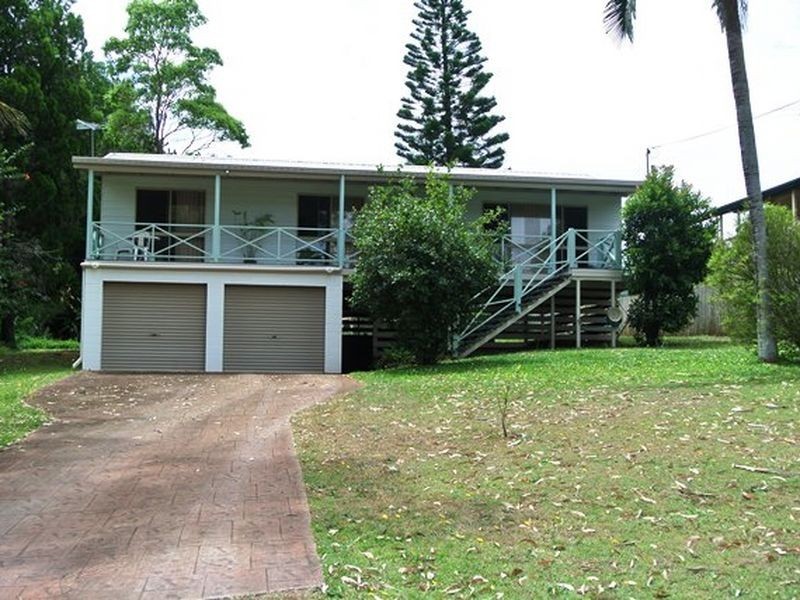 33 Charles Terrace, Macleay Island QLD 4184
