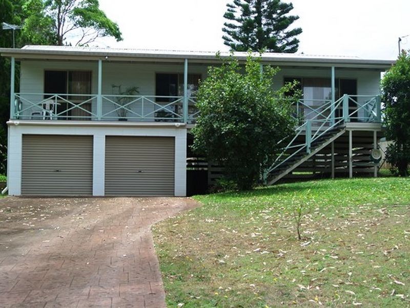 33 Charles Terrace, Macleay Island QLD 4184