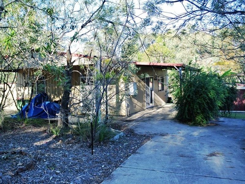 12 George Street, Macleay Island QLD 4184