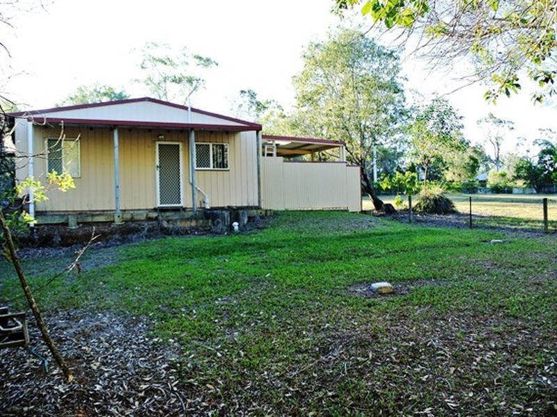 12 George Street, Macleay Island QLD 4184