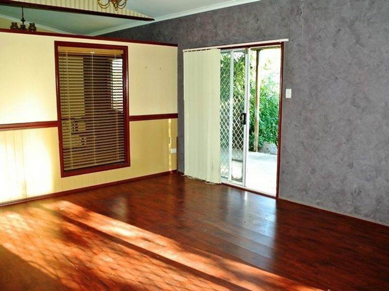 12 George Street, Macleay Island QLD 4184