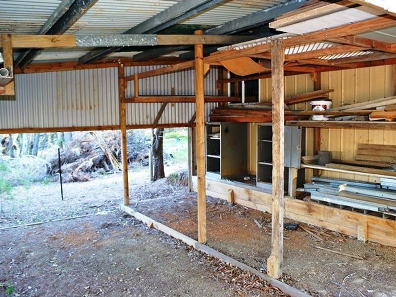 12 George Street, Macleay Island QLD 4184