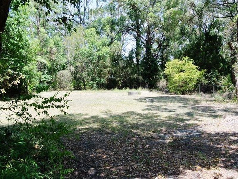 22 Mango Crescent, Macleay Island QLD 4184