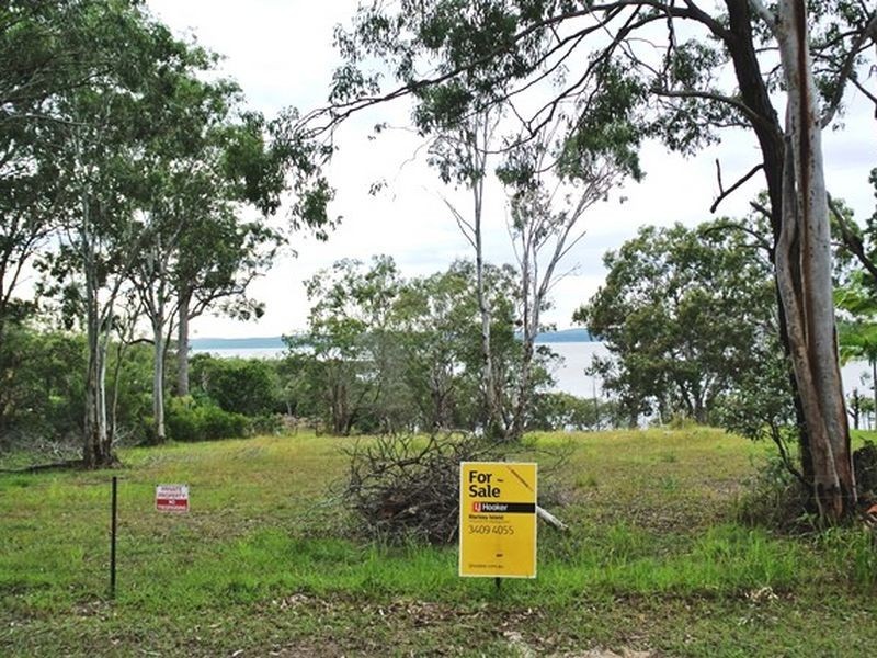 16-18 Weeroona Avenue, Macleay Island QLD 4184