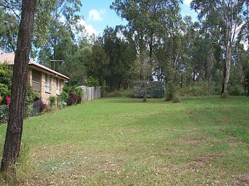 26 Wyena Ave, Lamb Island QLD 4184