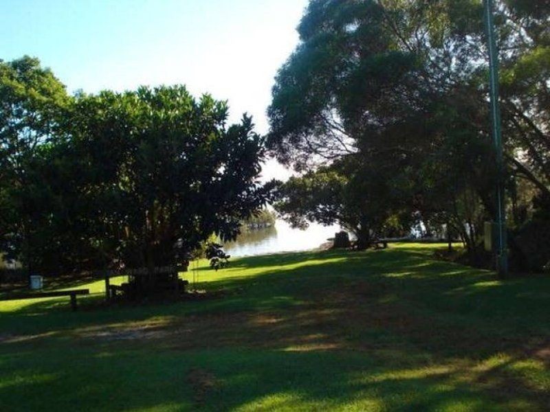 26 Wyena Ave, Lamb Island QLD 4184