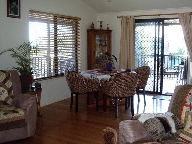 11 Cross Street, Macleay Island QLD 4184