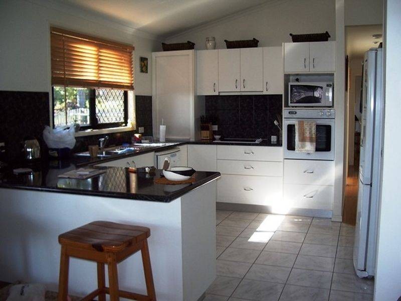 11 Cross Street, Macleay Island QLD 4184