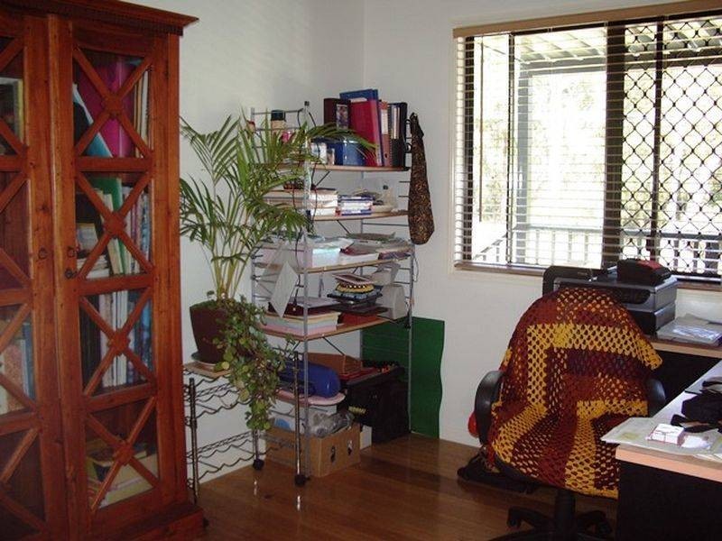 11 Cross Street, Macleay Island QLD 4184