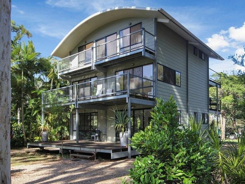 26 Treasure Island Avenue, Karragarra Island QLD 4184