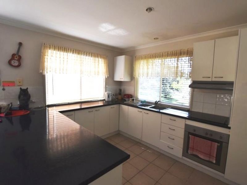 10 Hunters Street, Russell Island QLD 4184