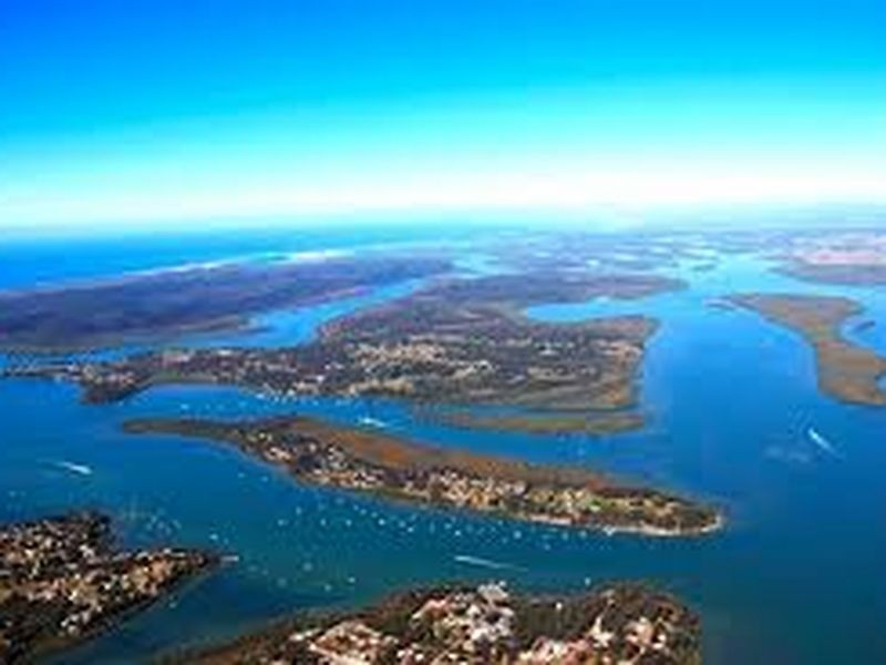 10 Hunters Street, Russell Island QLD 4184