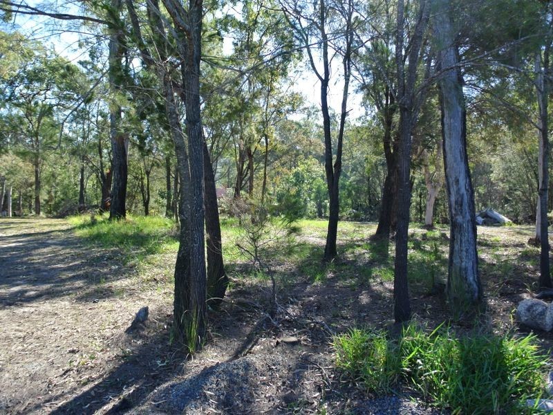 11 Ilya Street, Macleay Island QLD 4184