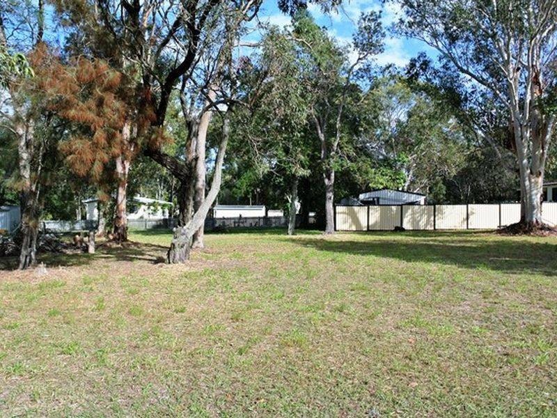 5-7 Nugent Street, Macleay Island QLD 4184