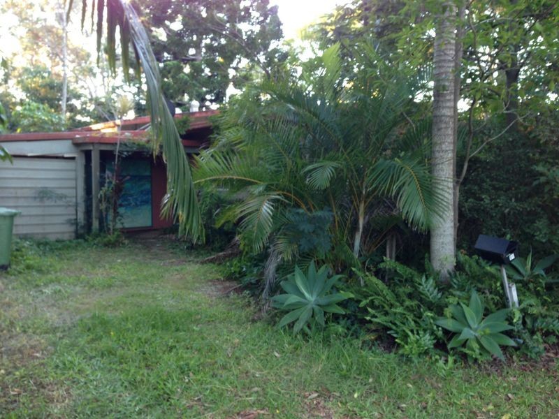 86 Lucas, Lamb Island QLD 4184