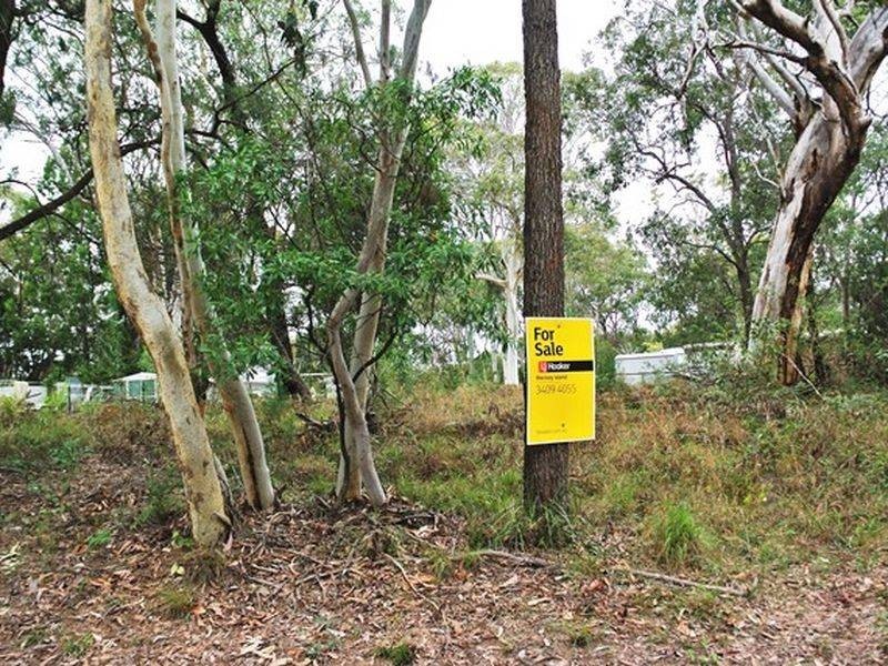 16 Tukkeri Street, Macleay Island QLD 4184