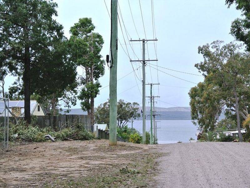 16 Tukkeri Street, Macleay Island QLD 4184