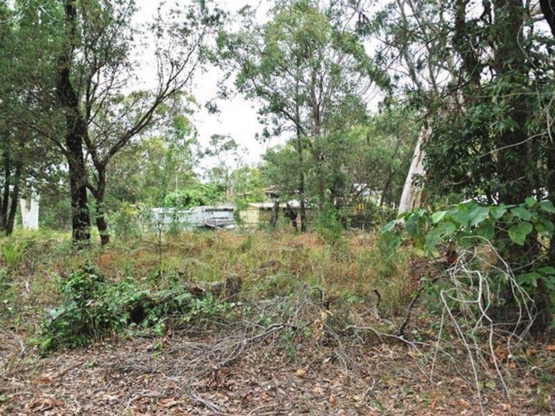 16 Tukkeri Street, Macleay Island QLD 4184