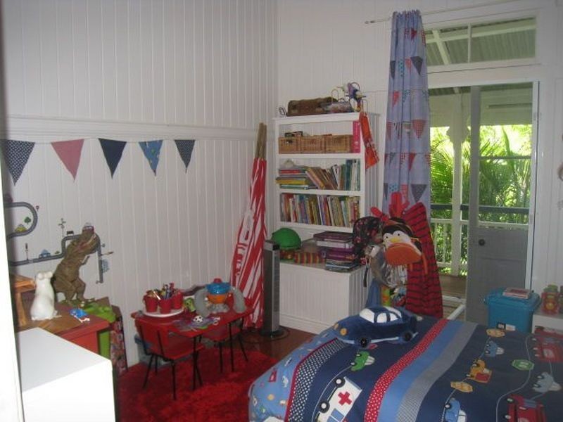 31 Cavendish St, Russell Island QLD 4184