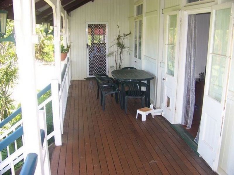 31 Cavendish St, Russell Island QLD 4184