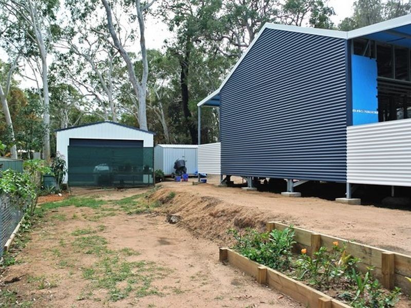 11 Barramundi Street, Macleay Island QLD 4184
