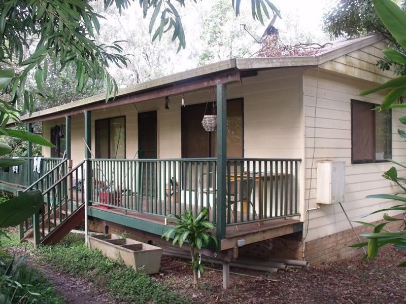 11 Wyena, Lamb Island QLD 4184