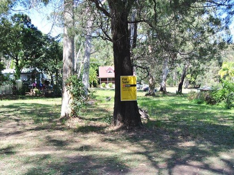 8 Morwong Street, Macleay Island QLD 4184