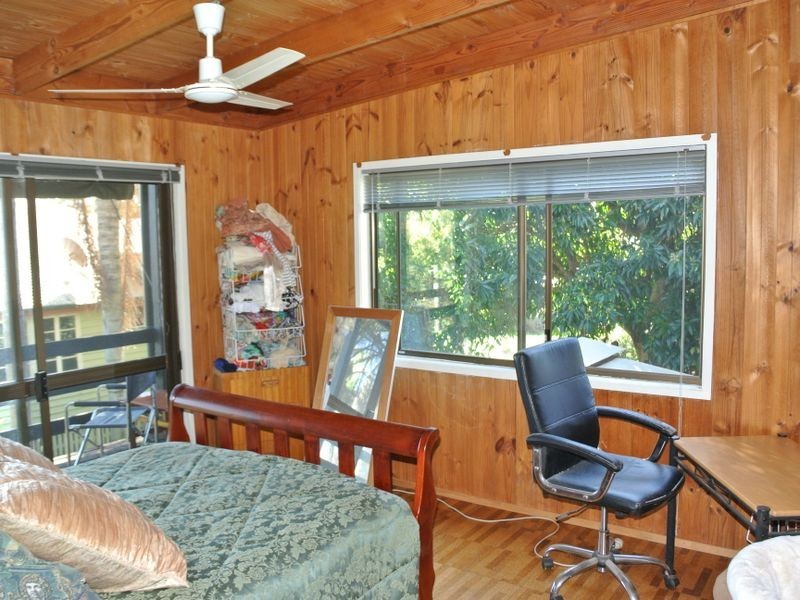 19 Eastbourne Terrace, Macleay Island QLD 4184