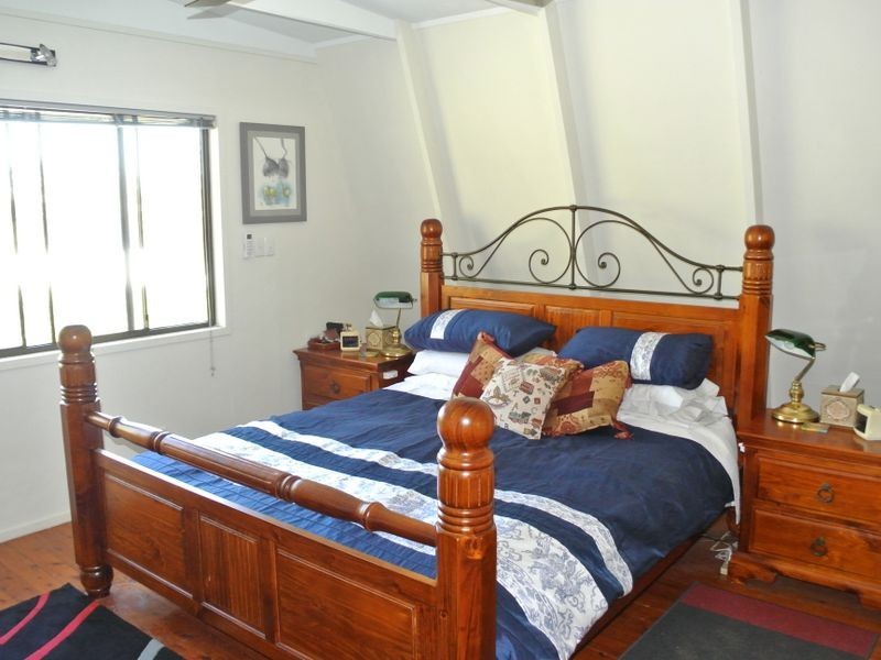 19 Eastbourne Terrace, Macleay Island QLD 4184