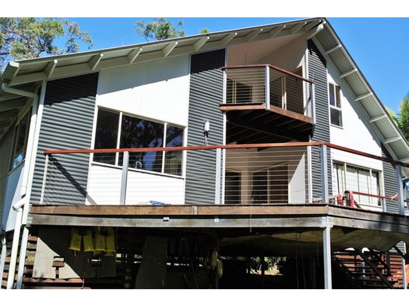 36 Blue Bay Crescent, Macleay Island QLD 4184