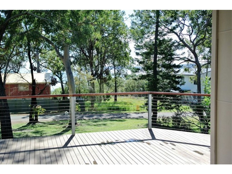 36 Blue Bay Crescent, Macleay Island QLD 4184