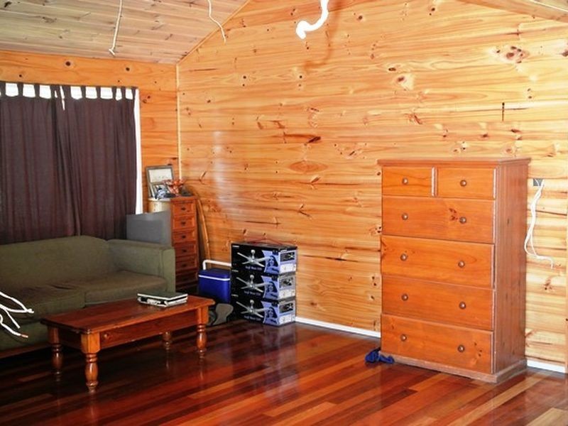 36 Blue Bay Crescent, Macleay Island QLD 4184