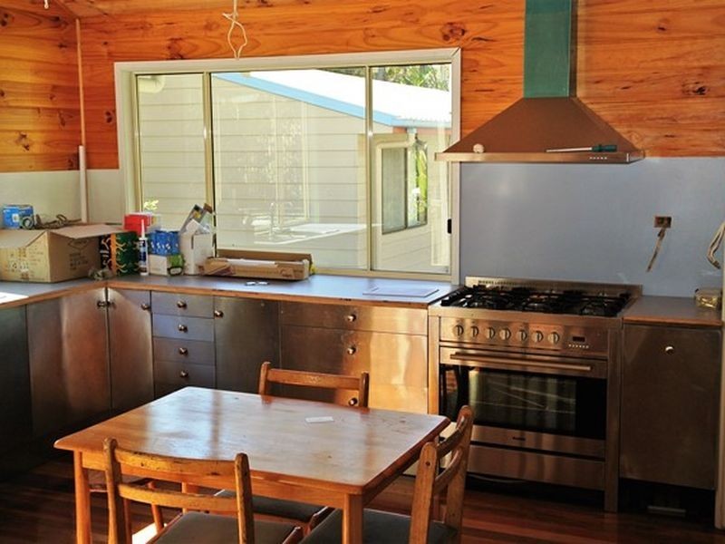 36 Blue Bay Crescent, Macleay Island QLD 4184