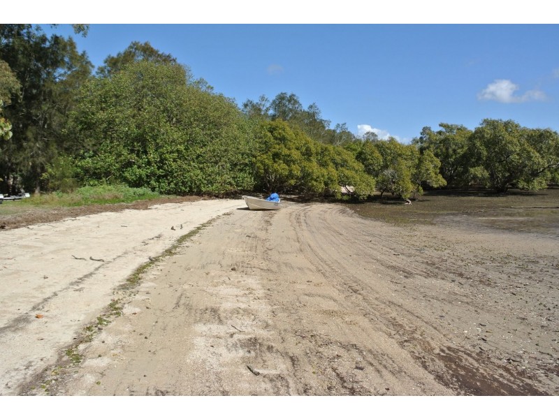73 Coondooroopa Drive, Macleay Island QLD 4184