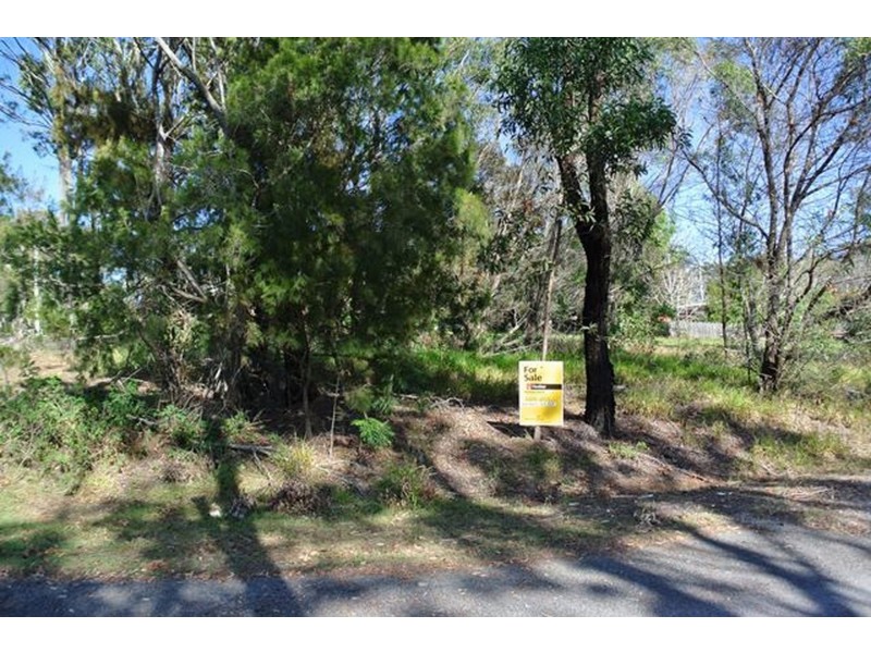 2 Granadilla Street, Macleay Island QLD 4184