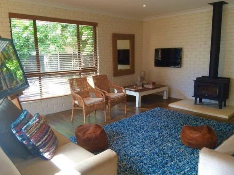 4-6 Nugent Street, Macleay Island QLD 4184
