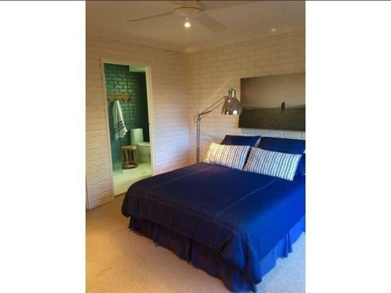4-6 Nugent Street, Macleay Island QLD 4184