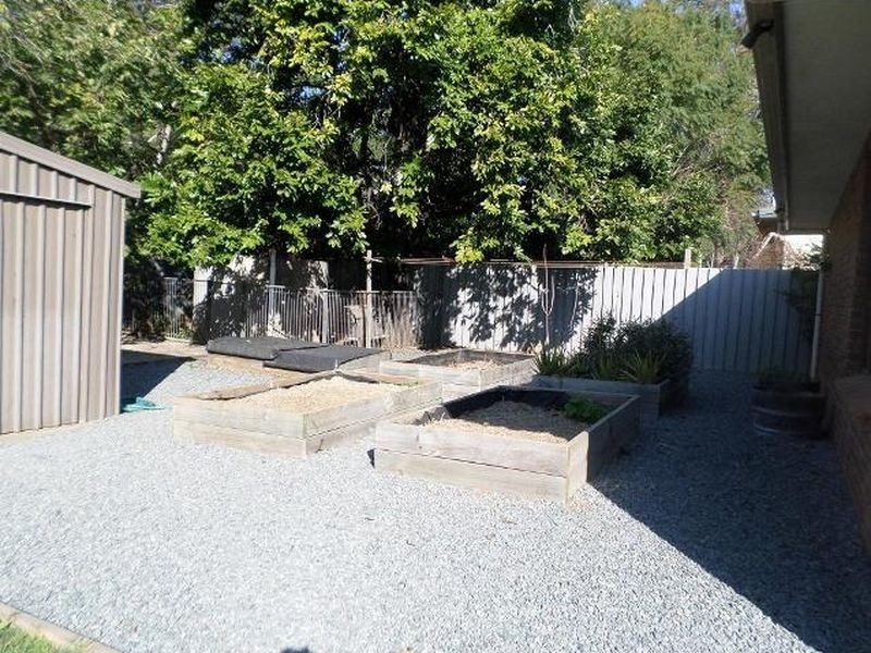 4-6 Nugent Street, Macleay Island QLD 4184