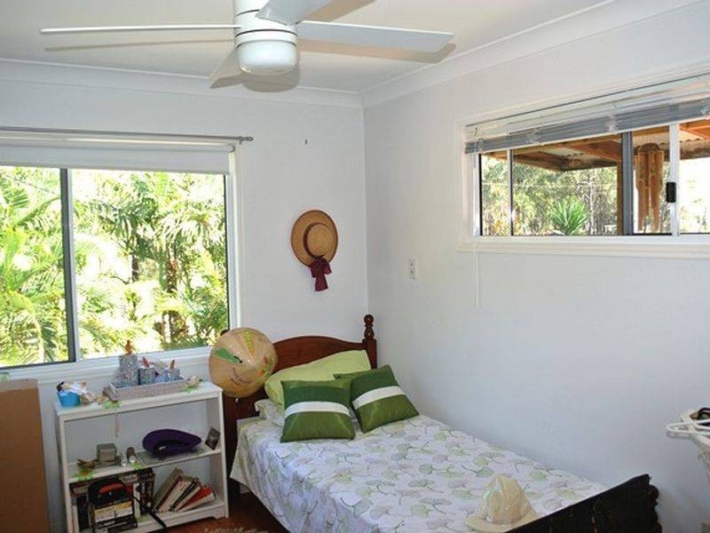 20 Devaney Street, Macleay Island QLD 4184