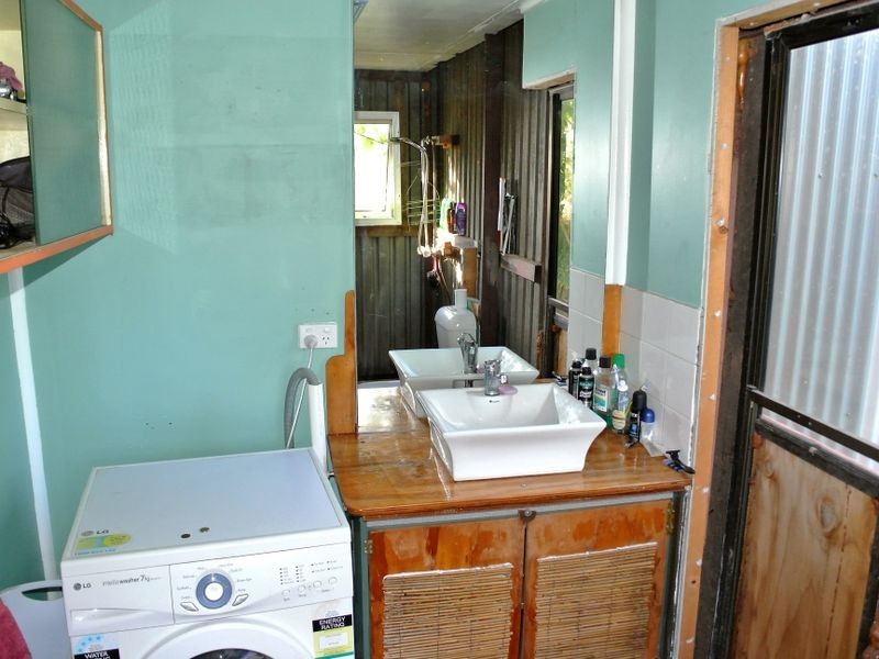 36 Main View Dr, Russell Island QLD 4184