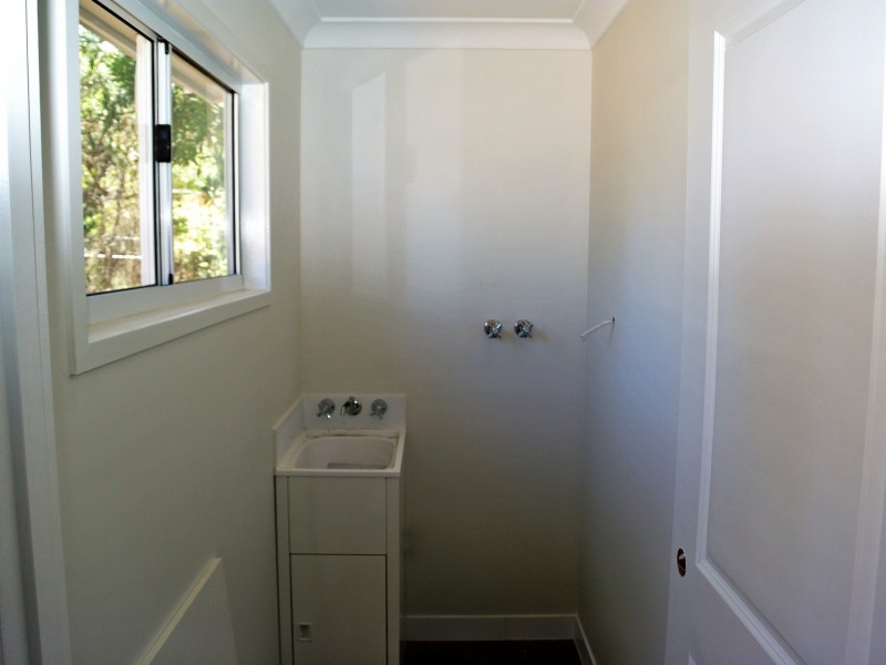 52 Cooee Cres, Macleay Island QLD 4184