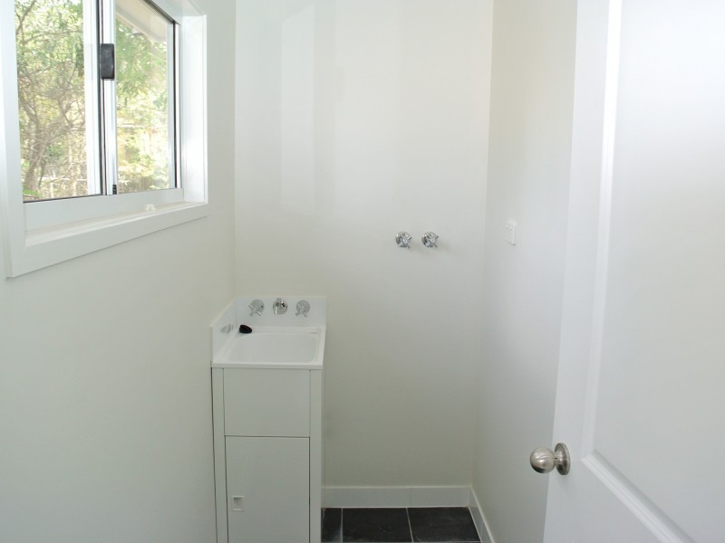 52 Cooee Cres, Macleay Island QLD 4184
