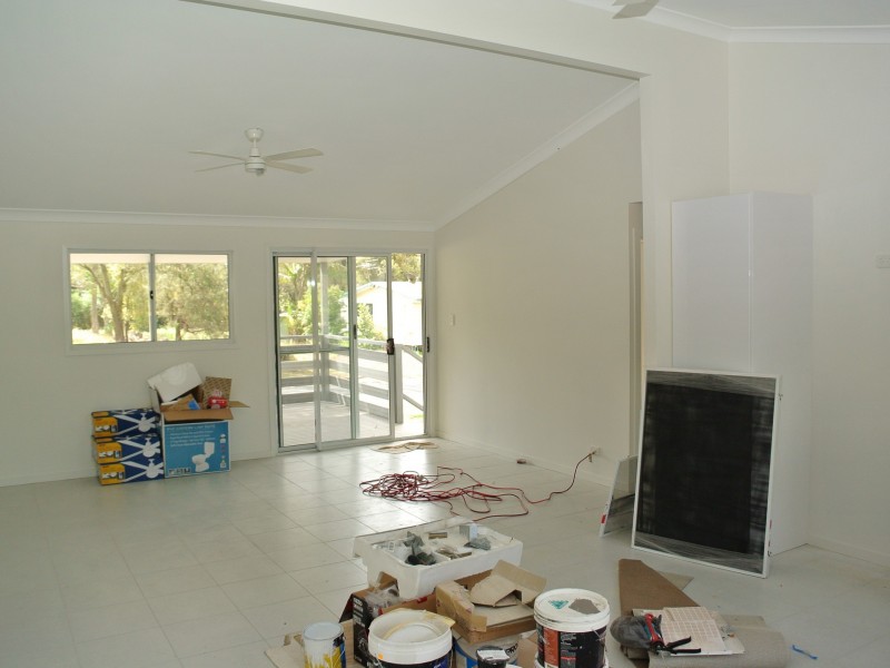 52 Cooee Cres, Macleay Island QLD 4184