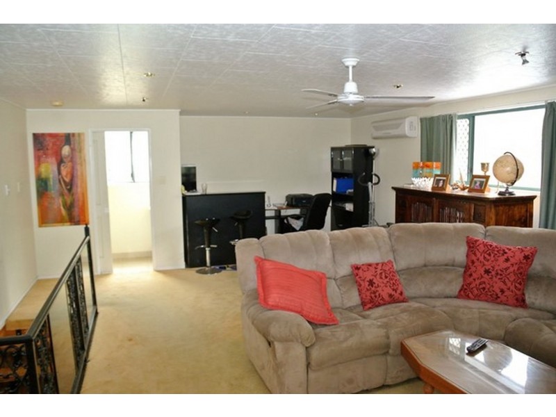 25 Eastern Road, Macleay Island QLD 4184