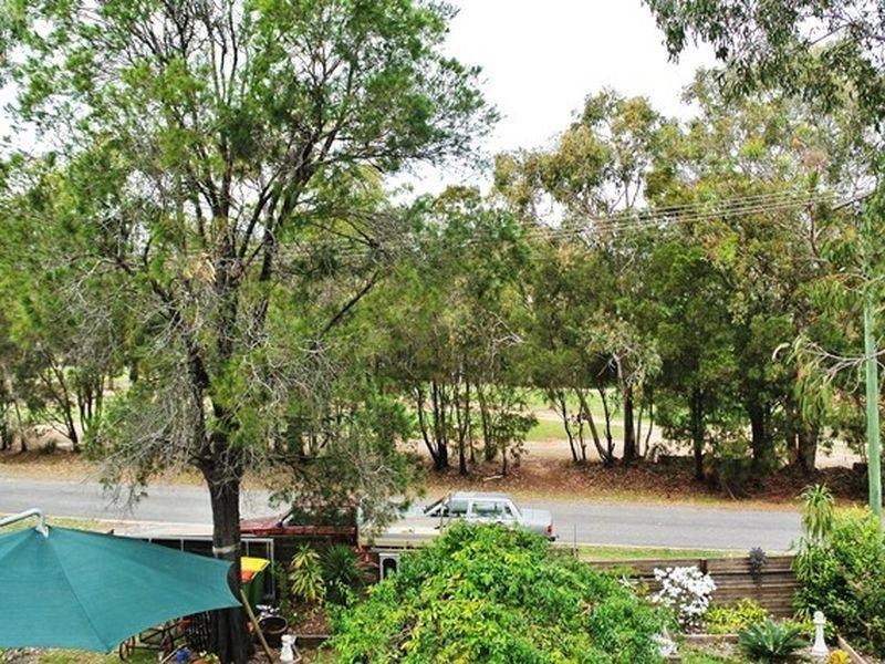 25 Eastern Road, Macleay Island QLD 4184